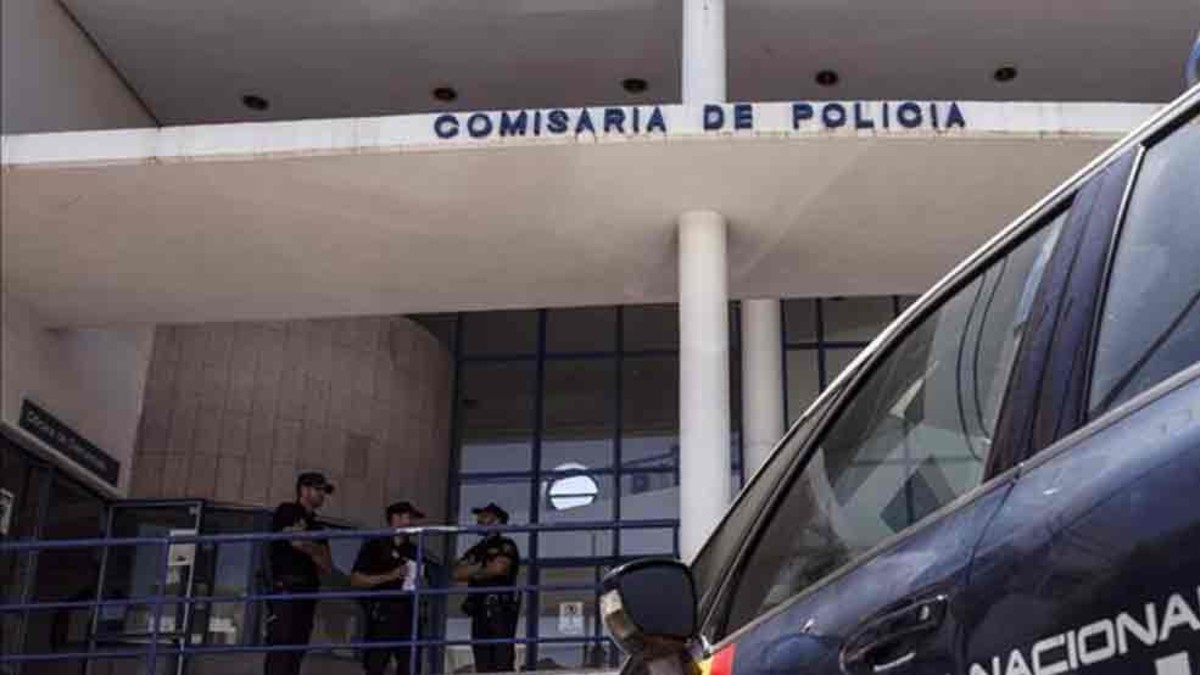 policia-registro-domicilio-los-detenidos-1513085728165 policia-registro-domicilio-los-detenidos-1513085728165