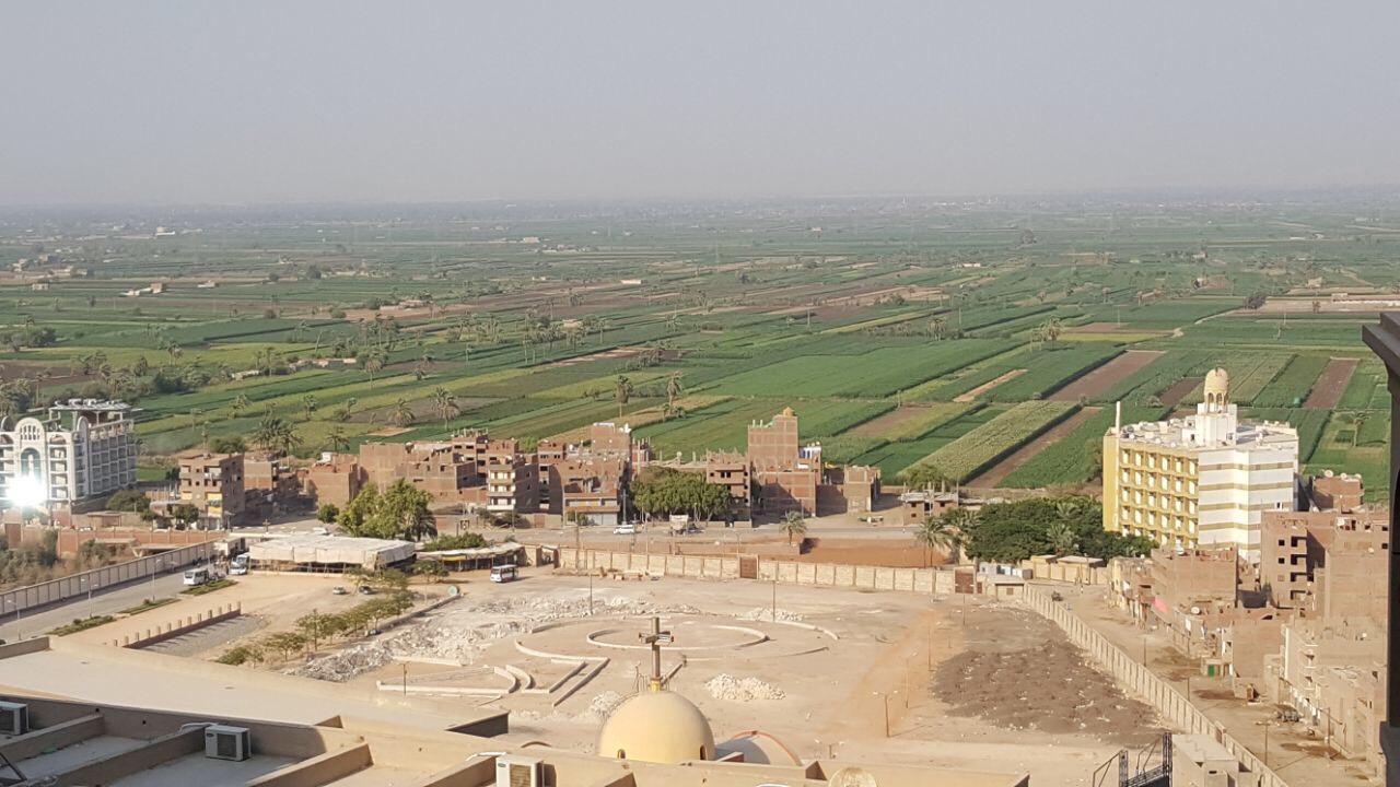 الدير من اعلى الدير من اعلى