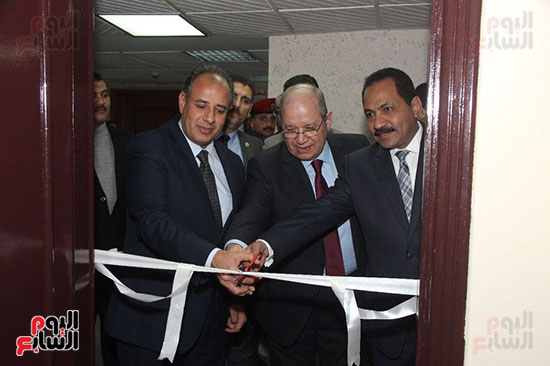 رئيس مجلس الدولة يفتتح مكتب خدمة المتقاضين بالإسكندرية (2)