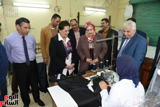 نادية عبده محافظ البحيرة (3)