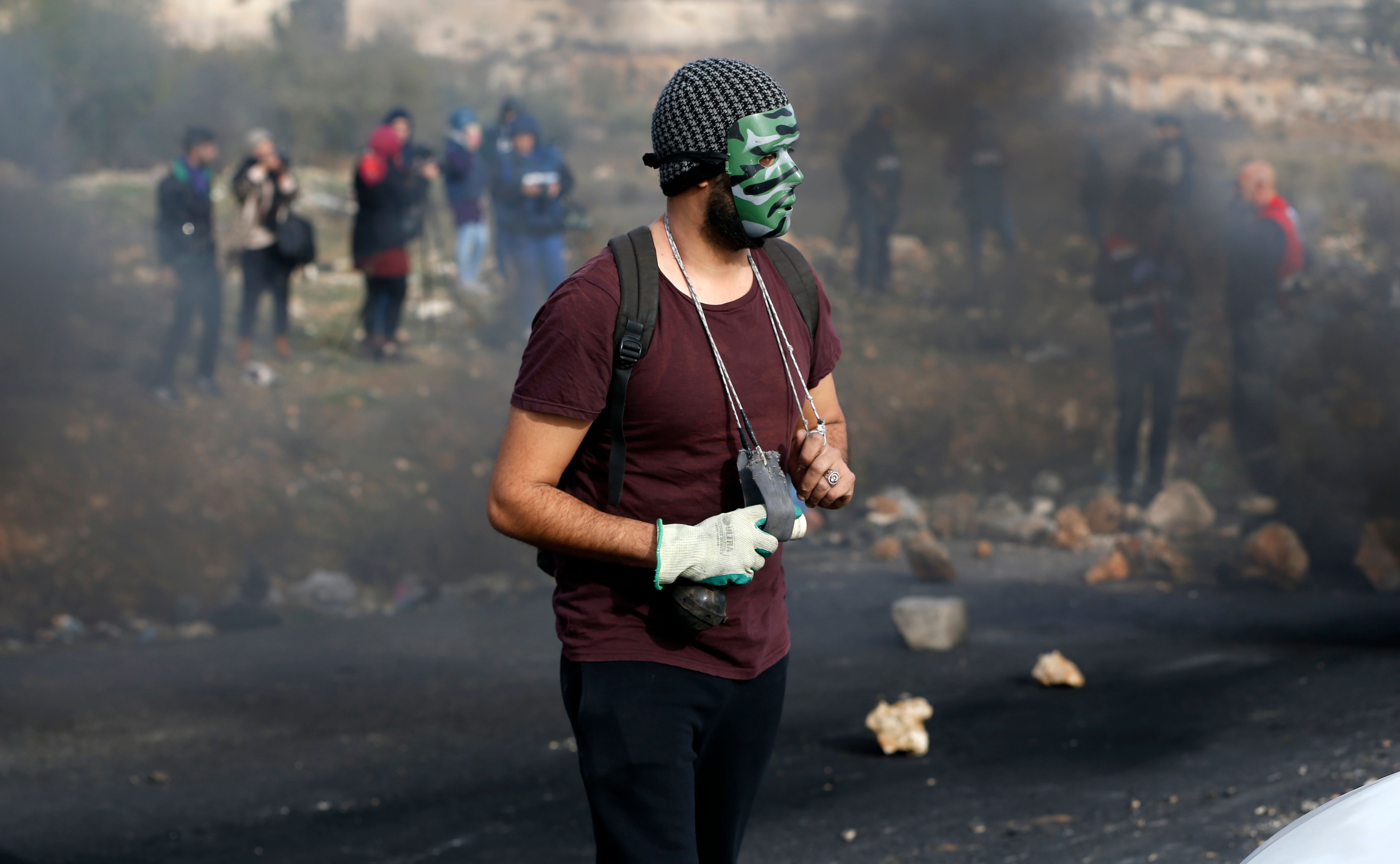اشتباكات مع قوات الاحتلال فى فلسطين