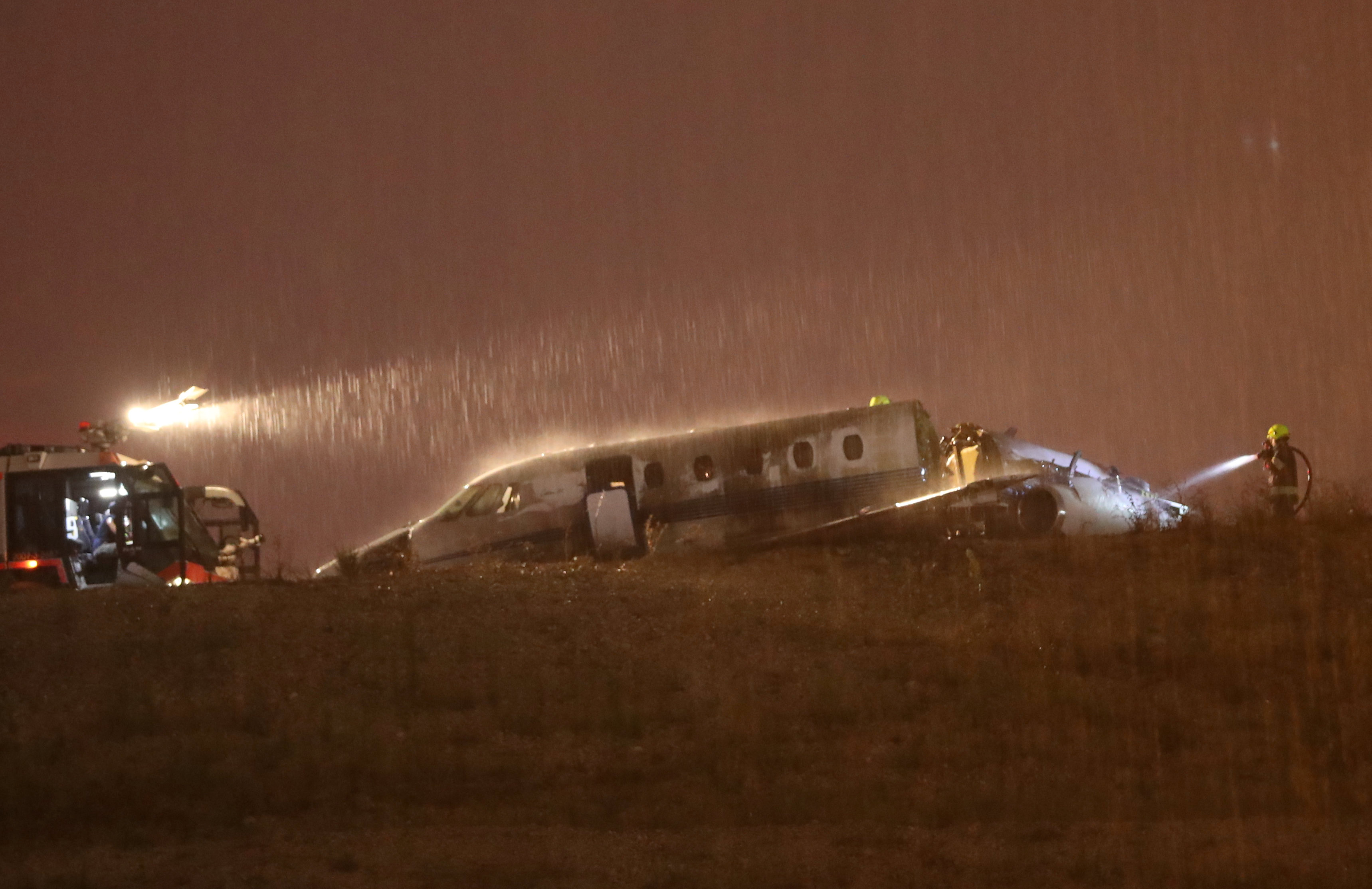 سقوط طائرة خاصة بمطار أتاتورك بإسطنبول