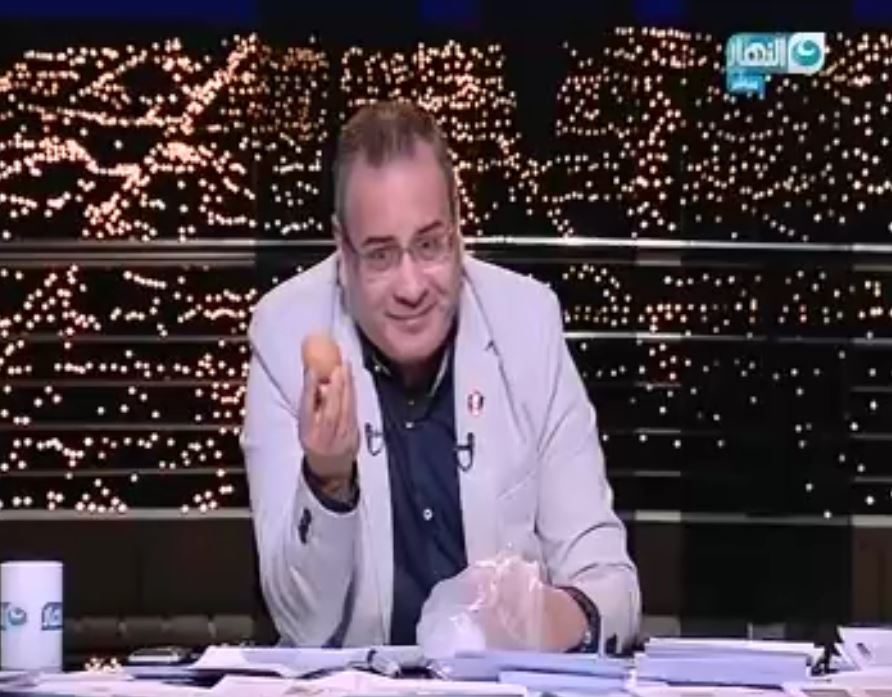 فيديو القرموطى يسخر من تصريحات وزير النقل حول تذكرة المترو بـ الأكل على الهواء اليوم السابع