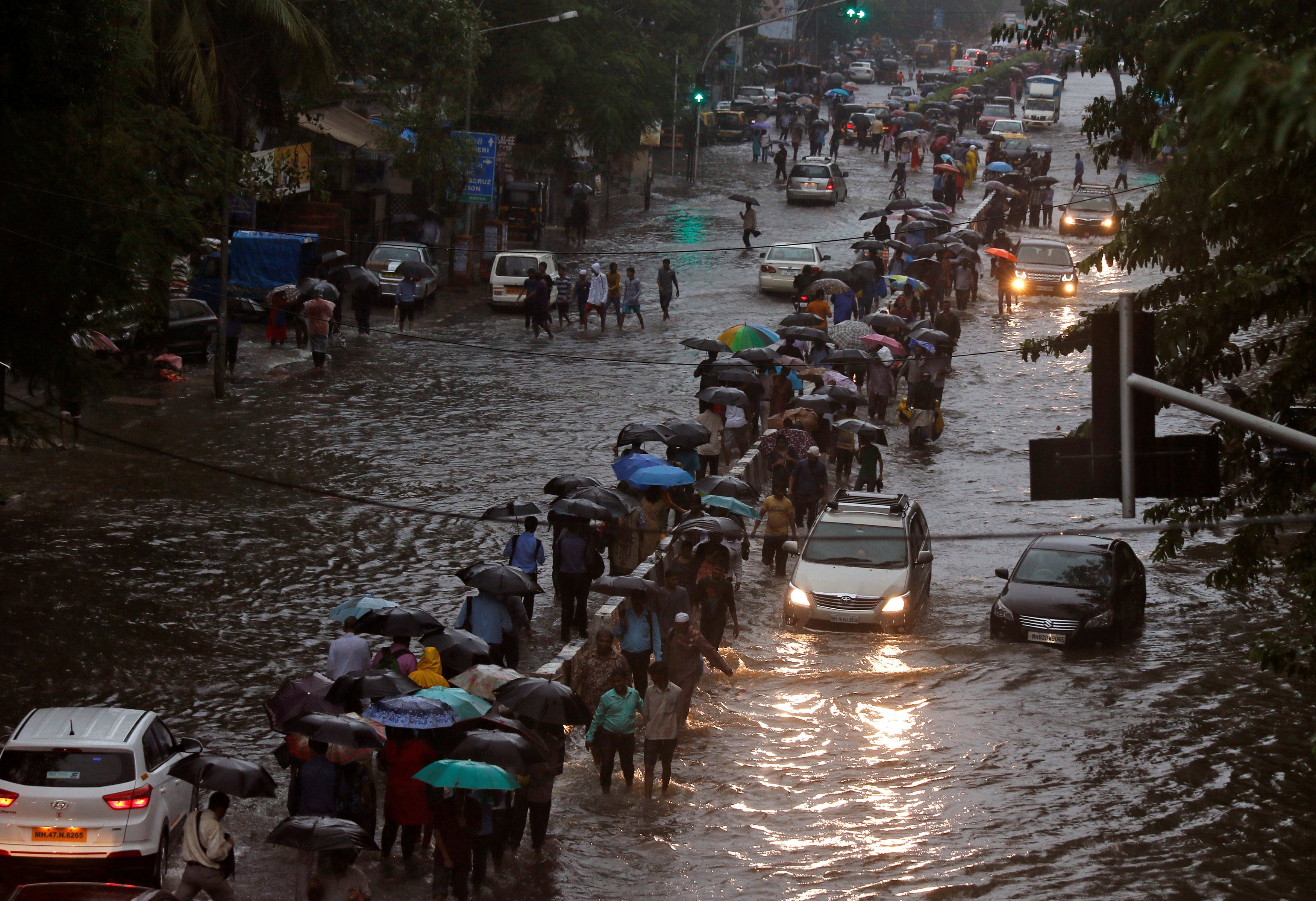 الفيضانات تغرق شوارع الهند