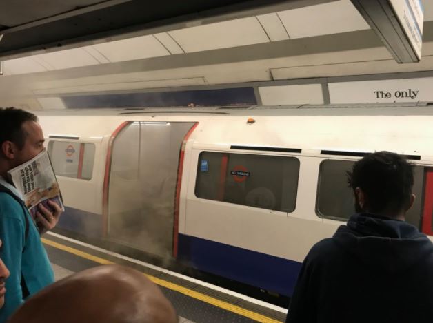 انفجار فى مترو لندن