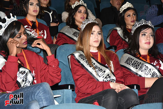 صور ملكات جمال العرب يبكين تأثراً بفيلم عن مقاومة الأطفال لمرض السرطان (3)