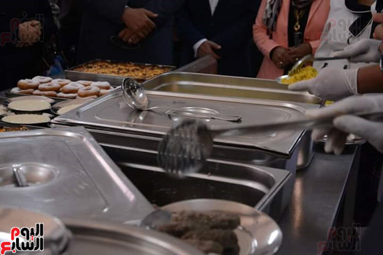  تطبيق منظومة بنك الطعام داخل المدارس 