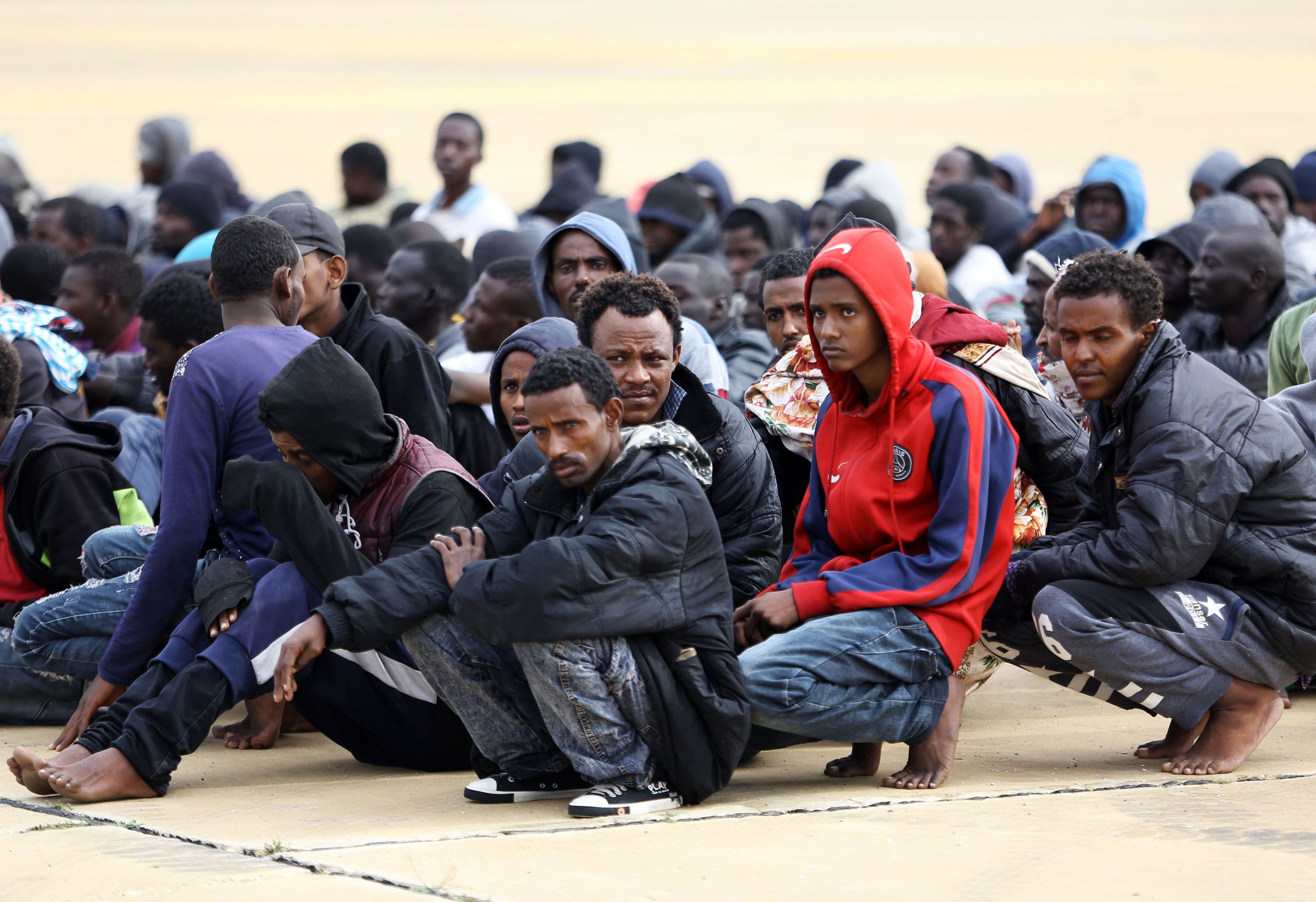 خفر السواحل الليبي ينقذ مهاجرين