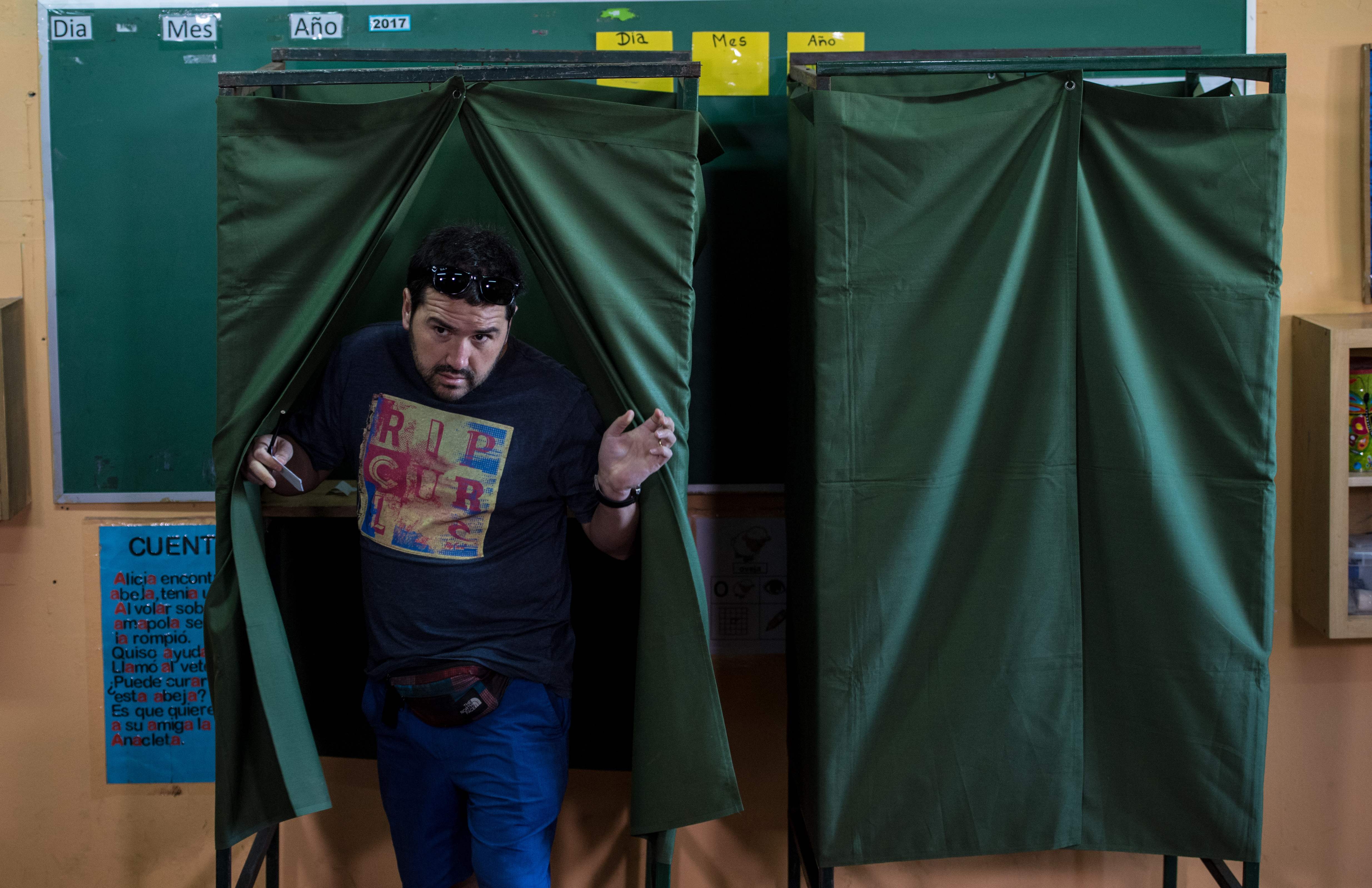 بدء التصويت بجولة الإعادة بالانتخابات الرئاسية فى تشيلى