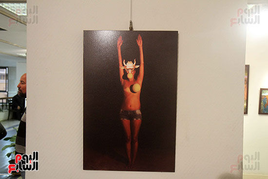 صور مايا مرسى  اسعاد يونس يتفقدان معرض للفنون التشكيلية (9)