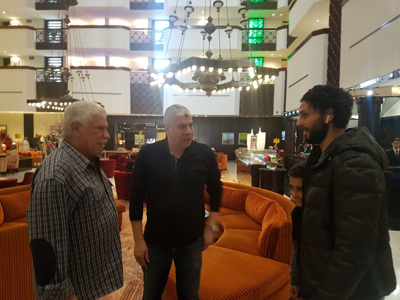 صور.. شحاتة والصقر وشوبير يقودون مبادرة عودة حسام غالى للمنتخب - اليوم السابع