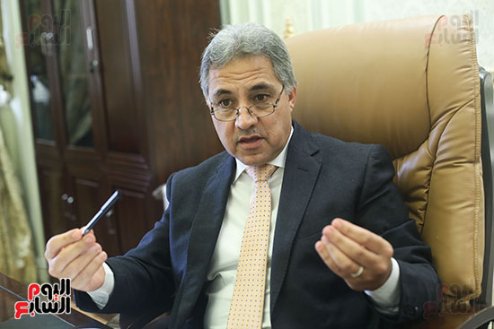 أحمد السجينى رئيس لجنة الإدارة المحلية بالبرلمان (7)