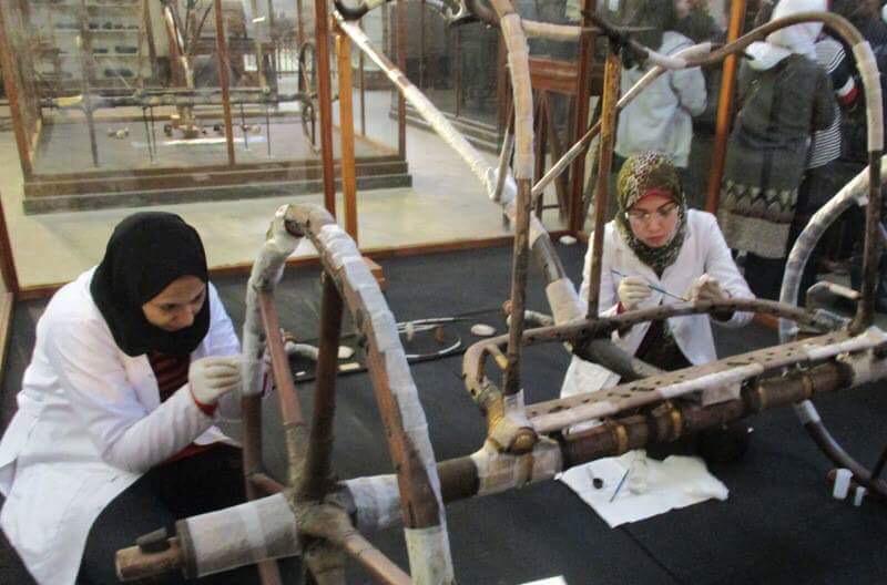 المتحف المصرى الكبير يستقبل ثلاث قطع أثرية من مقتنيات توت عنخ آمون (1)