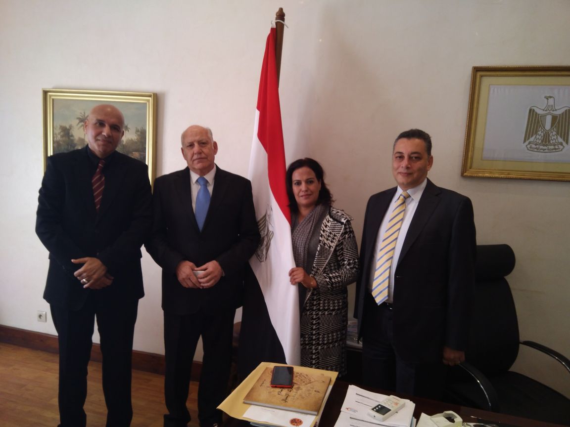 سفير مصر المغرب يلتقى وفد ثقافى مغربى
