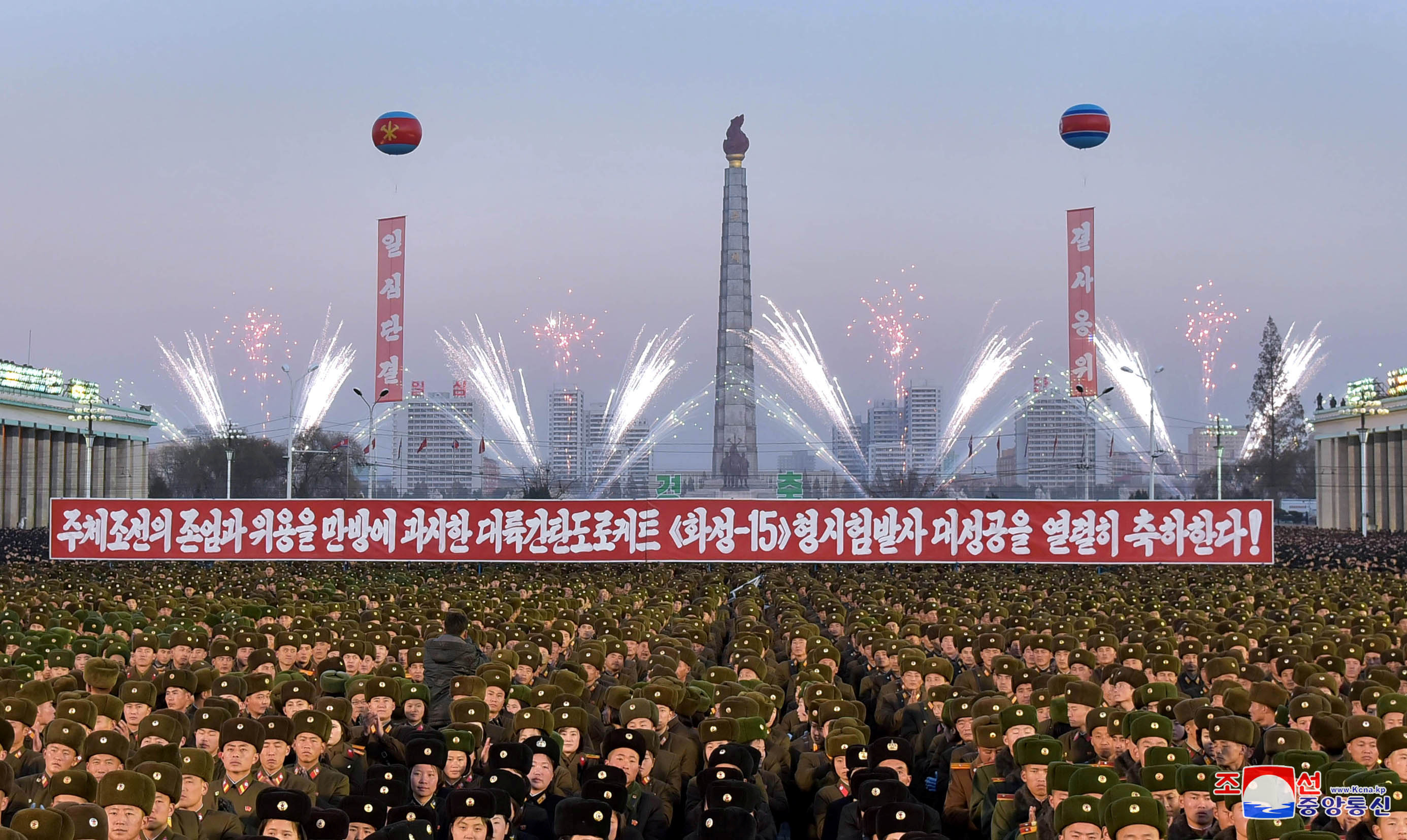 جانب من الاحتفالات فى كوريا الشمالية