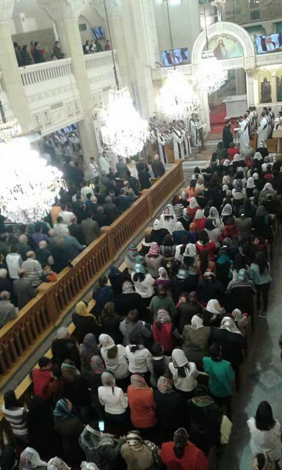 المئات يحضرون أول قداس بكنيسة مارجرجس  (2)