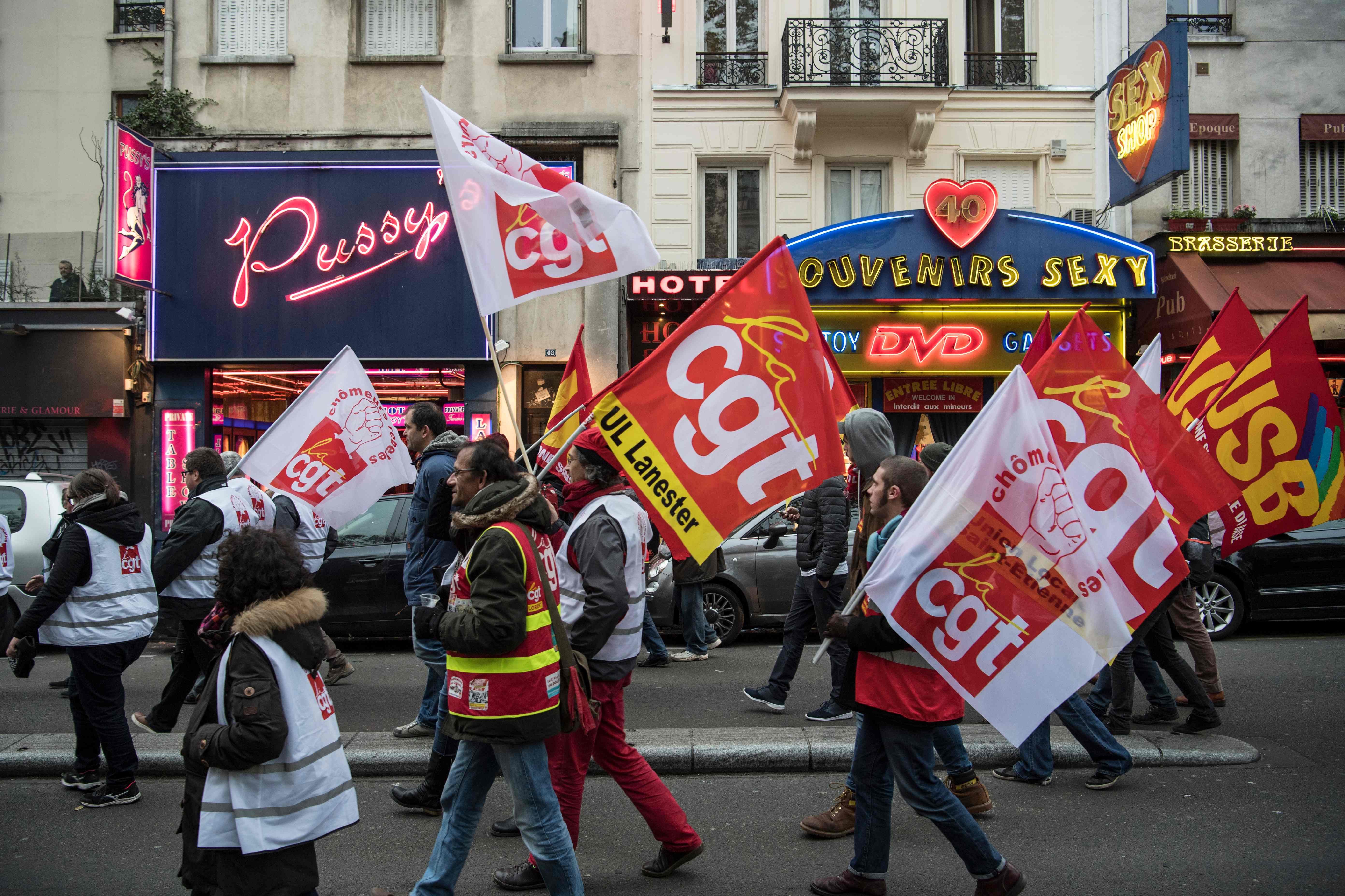 التظاهرات في شوارع باريس
