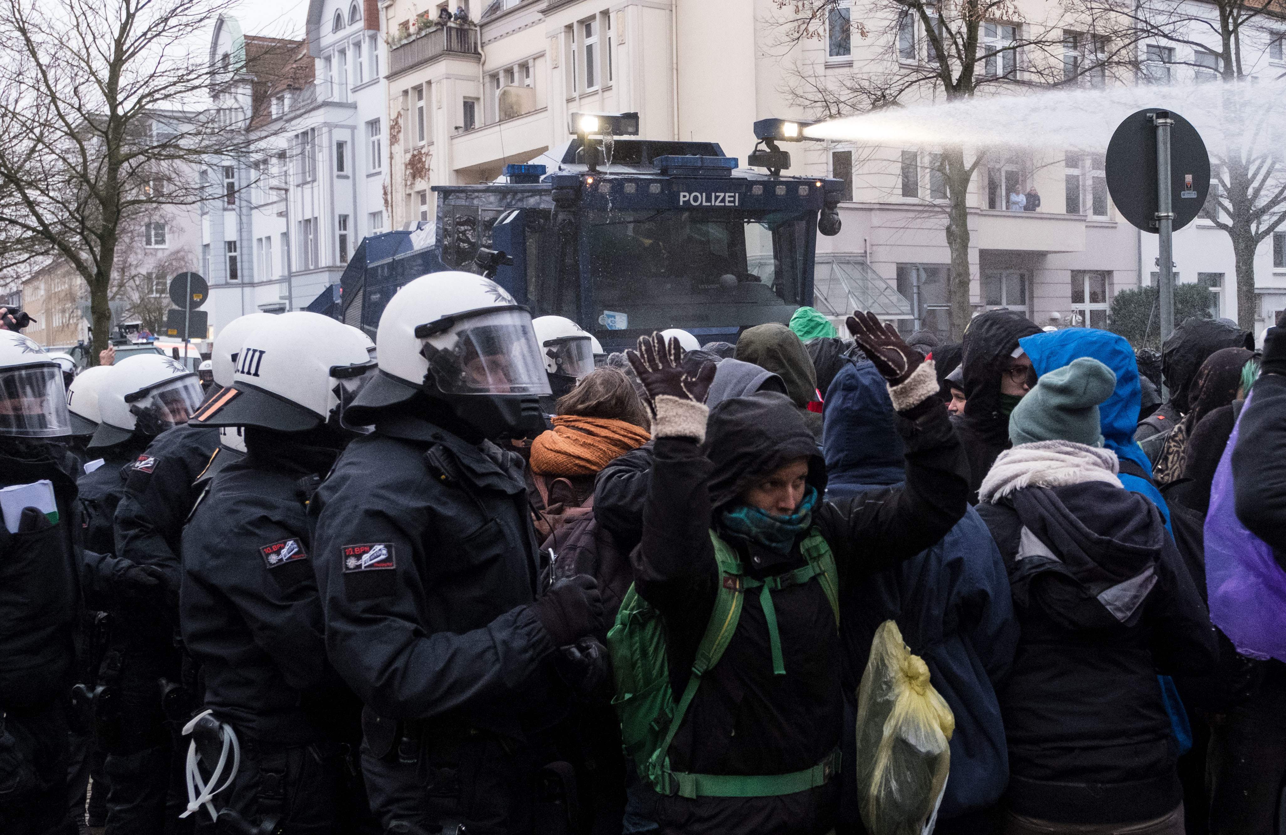 اعتقال عشرات المتظاهرين فى ألمانيا