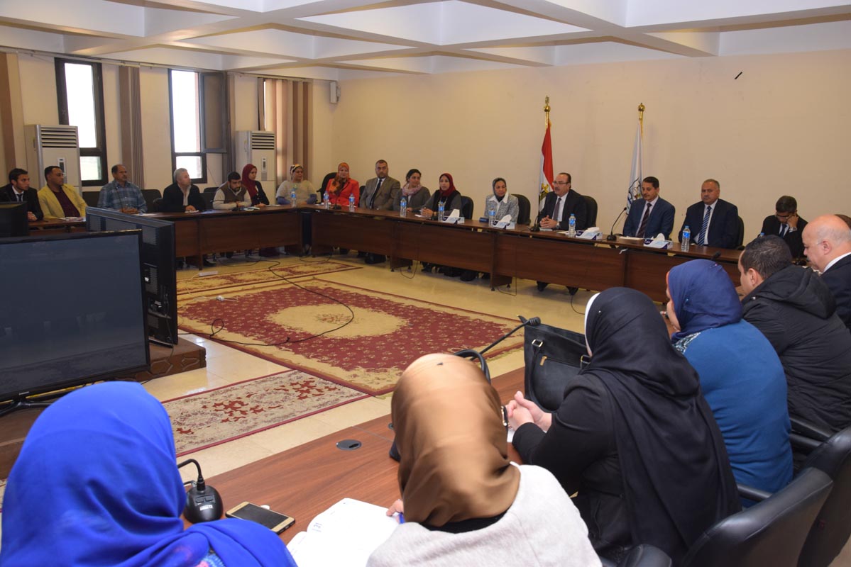 محافظ بنى سويف يوقع بروتوكول مع المجلس القومى للمرأة (4)