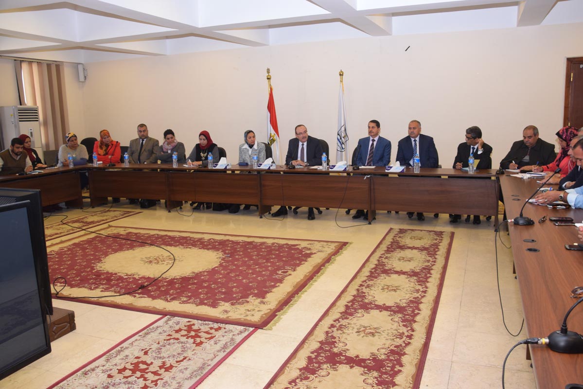 محافظ بنى سويف يوقع بروتوكول مع المجلس القومى للمرأة (5)