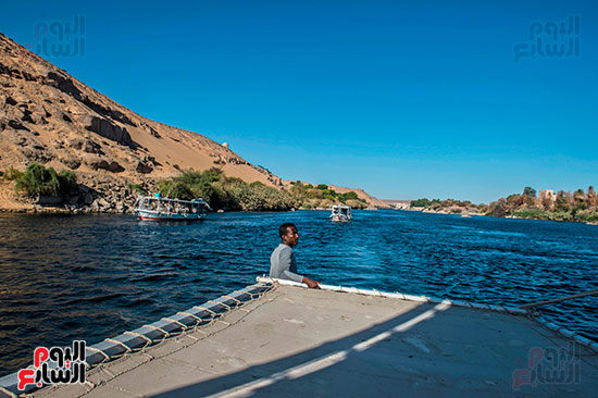 القوارب الشراعية فى مجرى نهر النيل بأسوان
