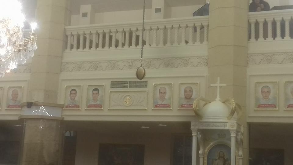 المئات يحضرون أول قداس بكنيسة مارجرجس  (1)