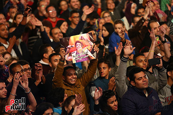 صور نجوم التسيعينات يتألقون من جديد فى حفل القرن باستاد القاهرة (43)