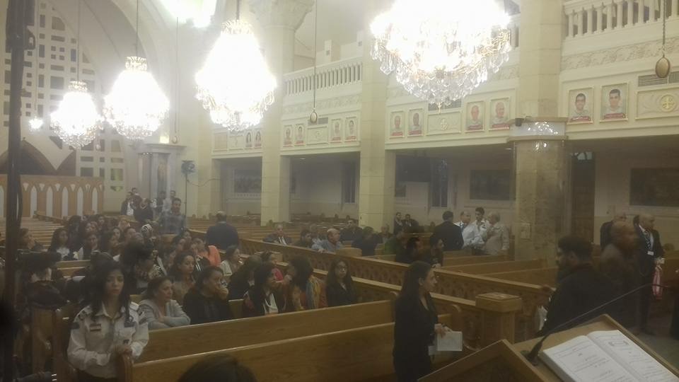 المئات يحضرون أول قداس بكنيسة مارجرجس  (1)