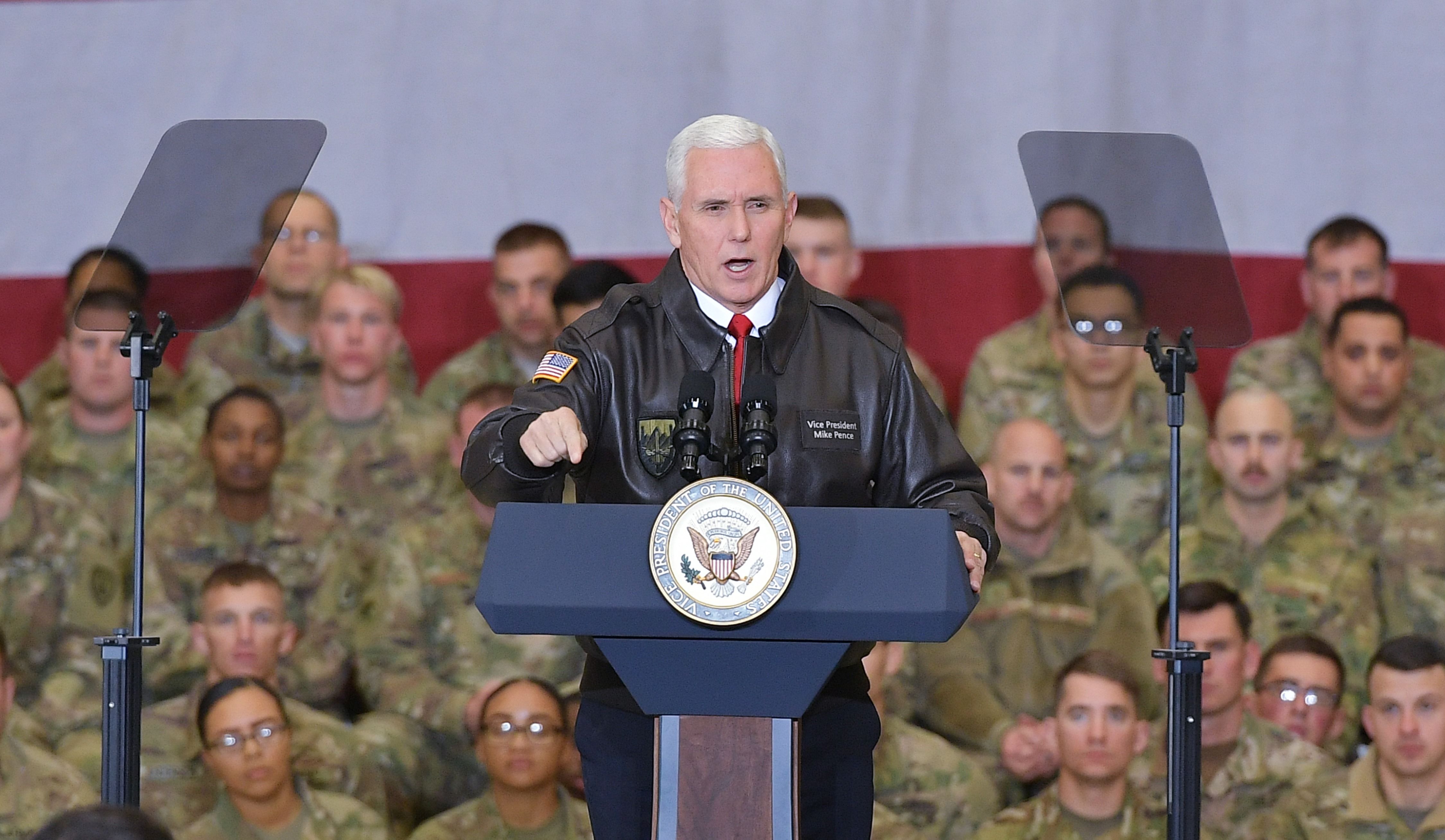زيارة نائب الرئيس الأمريكى إلى أفغانستان