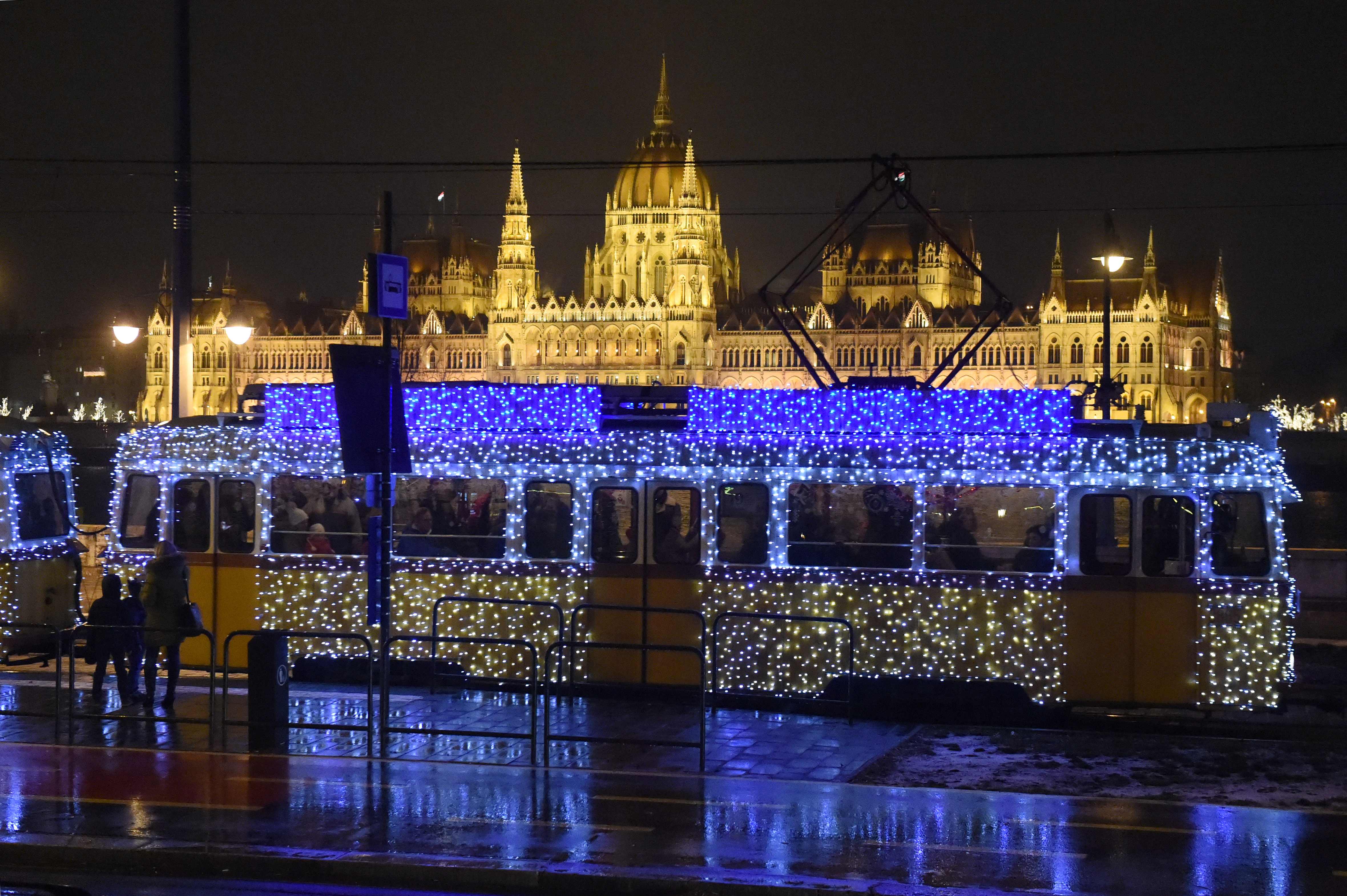 الكريسماس فى عاصمة المجر بودابست