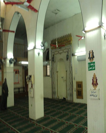  سوء ترميم المسجد من الداخل