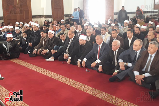 وزير الاوقاف ومحافظا بورسعيد والبحر الاحمر داخل المسجد العباسي