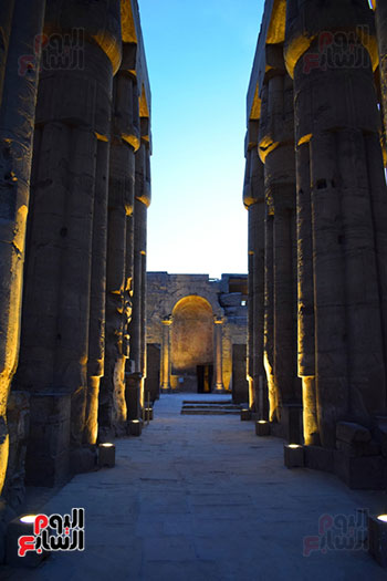  مدخل وصروح معبد الأقصر