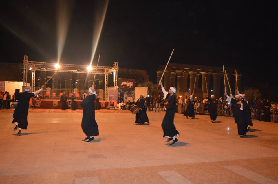           ساحة أبو الحجاج تشهد عروض لفرقتي أسيوط والأقصر للفنون الشعبية بمهرجان التحطيب