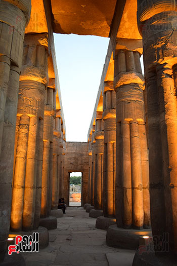 جانب من أعمدة معبد الأقصر التاريخية