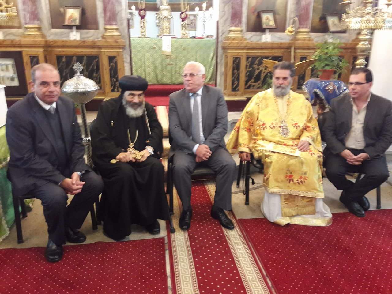 محافظ بورسعيد يزور كنيسة سانت أوجينى 