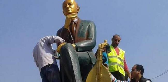 تمثال محمد عبد الوهاب المشوة