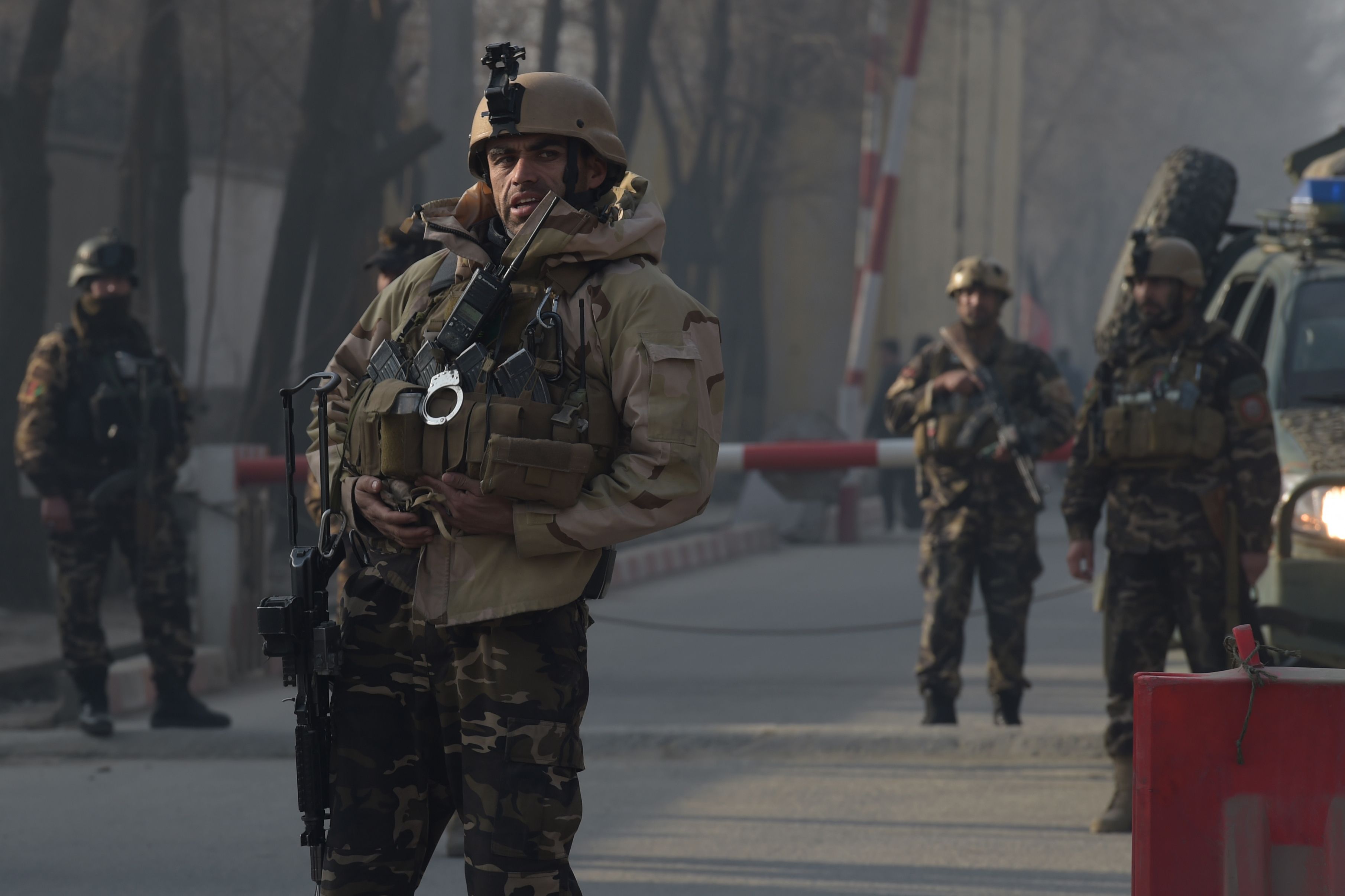 انتشار قوات الأمن الأفغانى بمحيط الانفجار