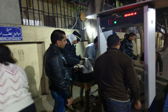 صور مدير أمن القاهرة يتفقد قوات تأمين الكنائس (2)