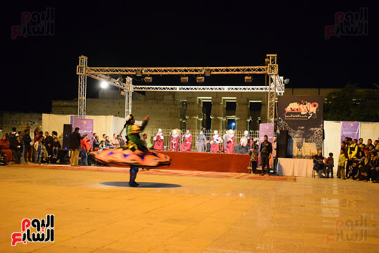 رقصة التنورة خلال فعاليات المهرجان
