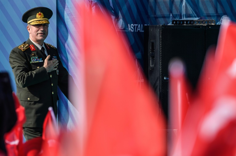 رئيس اركان الجيش التركي خلوصي اكار في اسطنبول