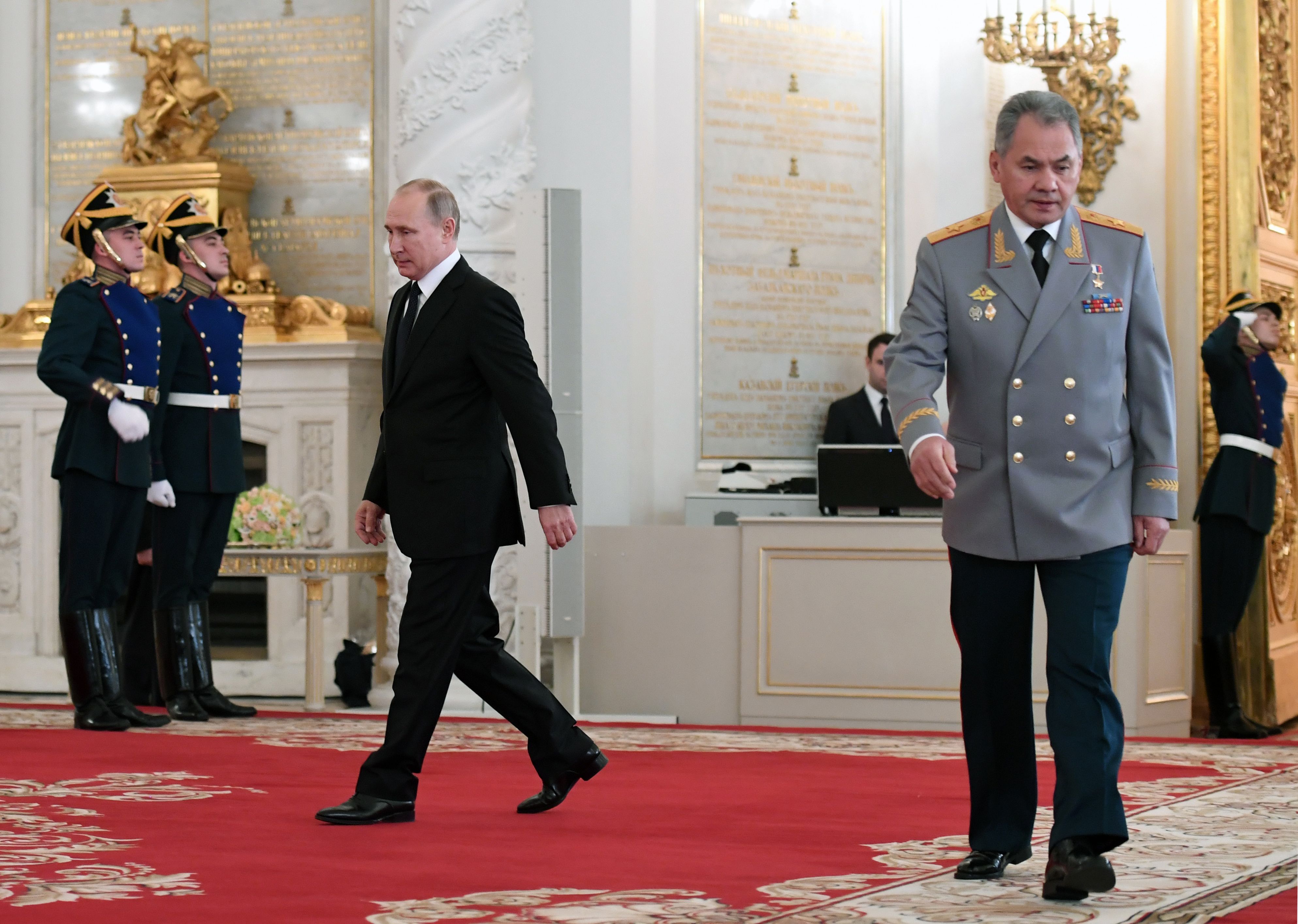 وصول بوتين لحفل التكريم