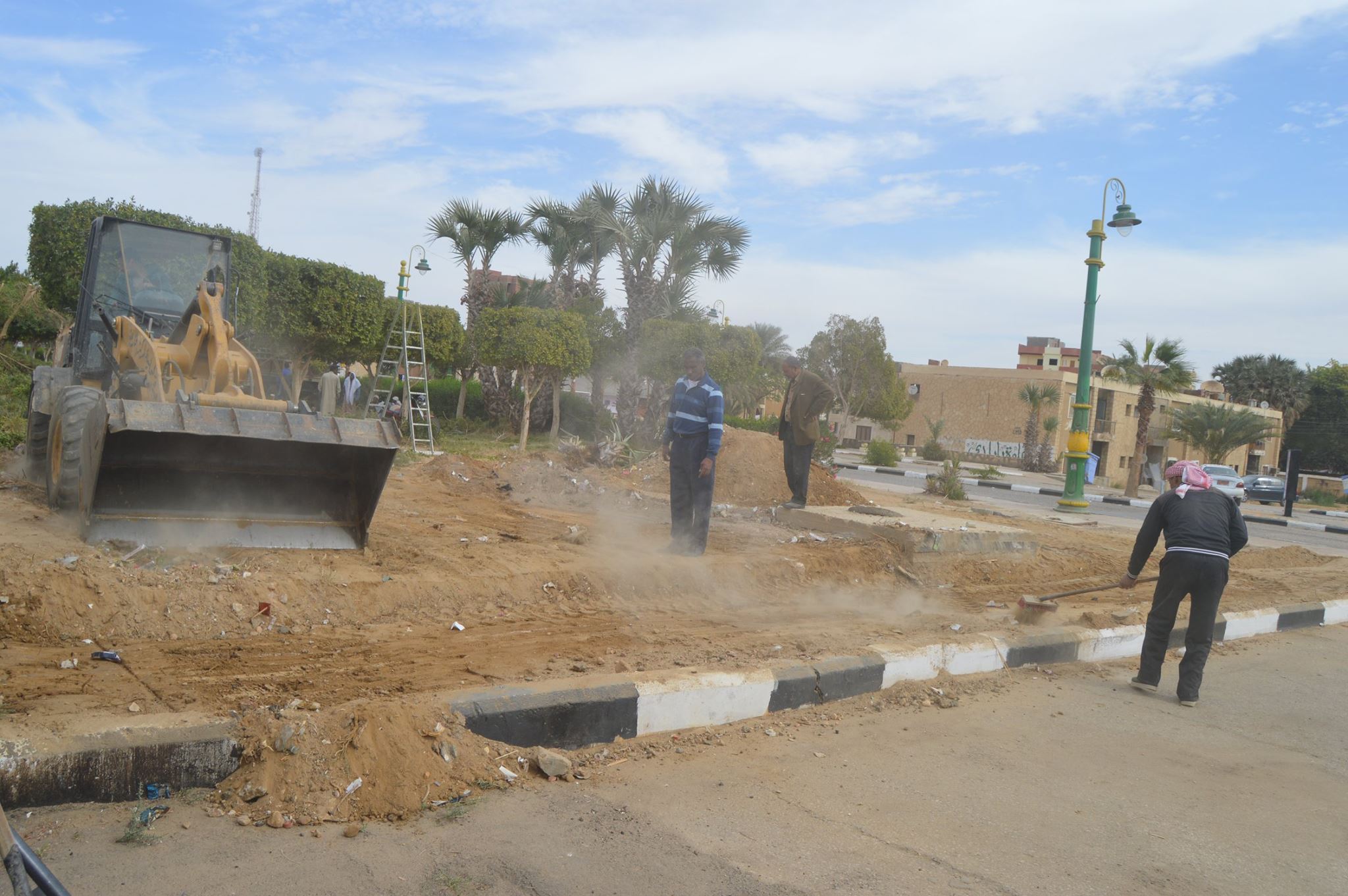 حملات نظافة وصيانة محطات مياه شرب بأحياء مركز الخارجة (5)
