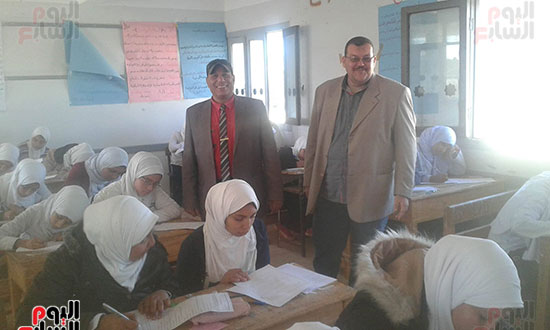  داخل احدى لجان النقل بالثانوى الفنى 