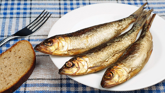 header_image_four-ways-to-eat-herring-main-image-fustany-AR