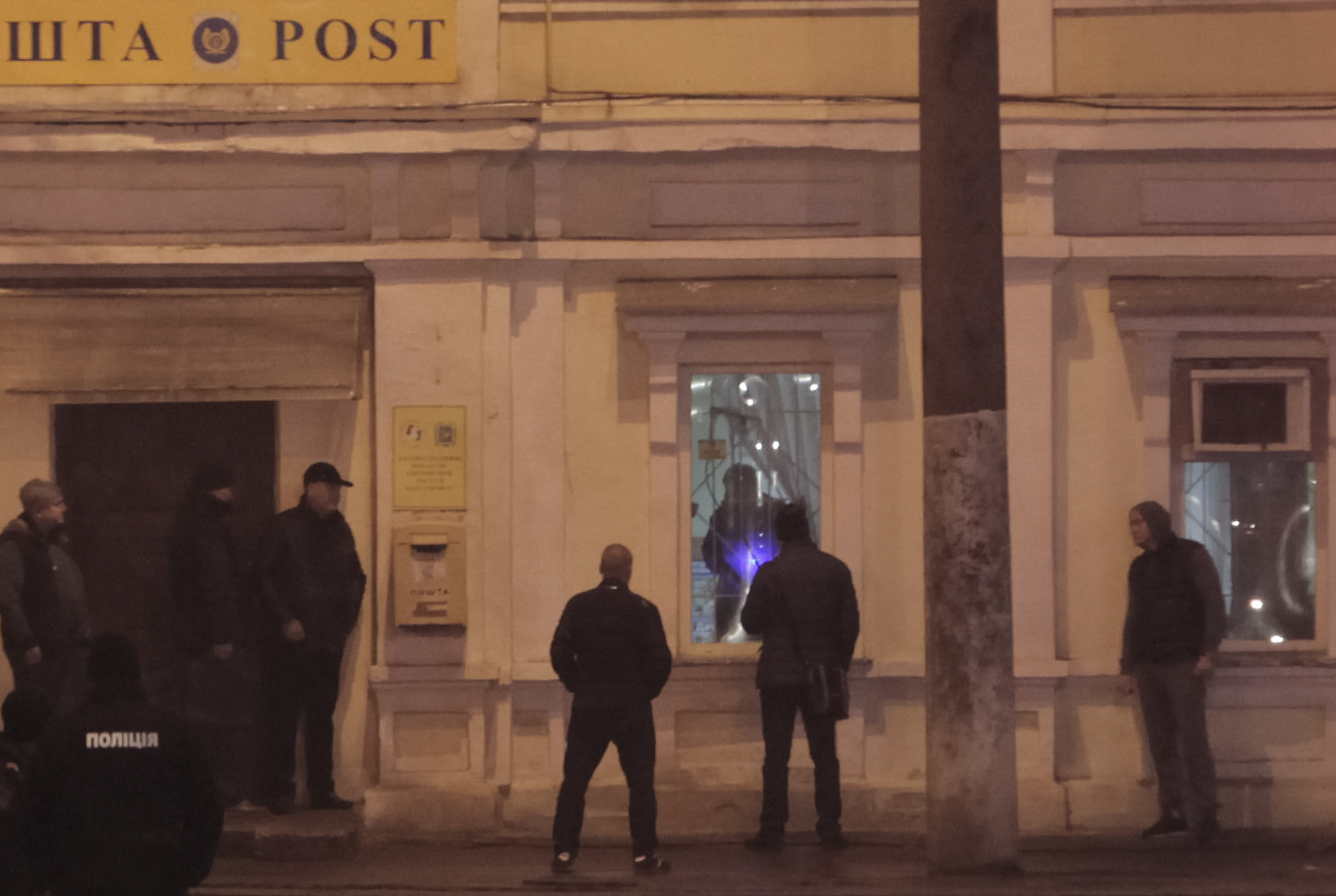 الشرطة الأوكرانية تدخل لموقع احتجاز الرهائن