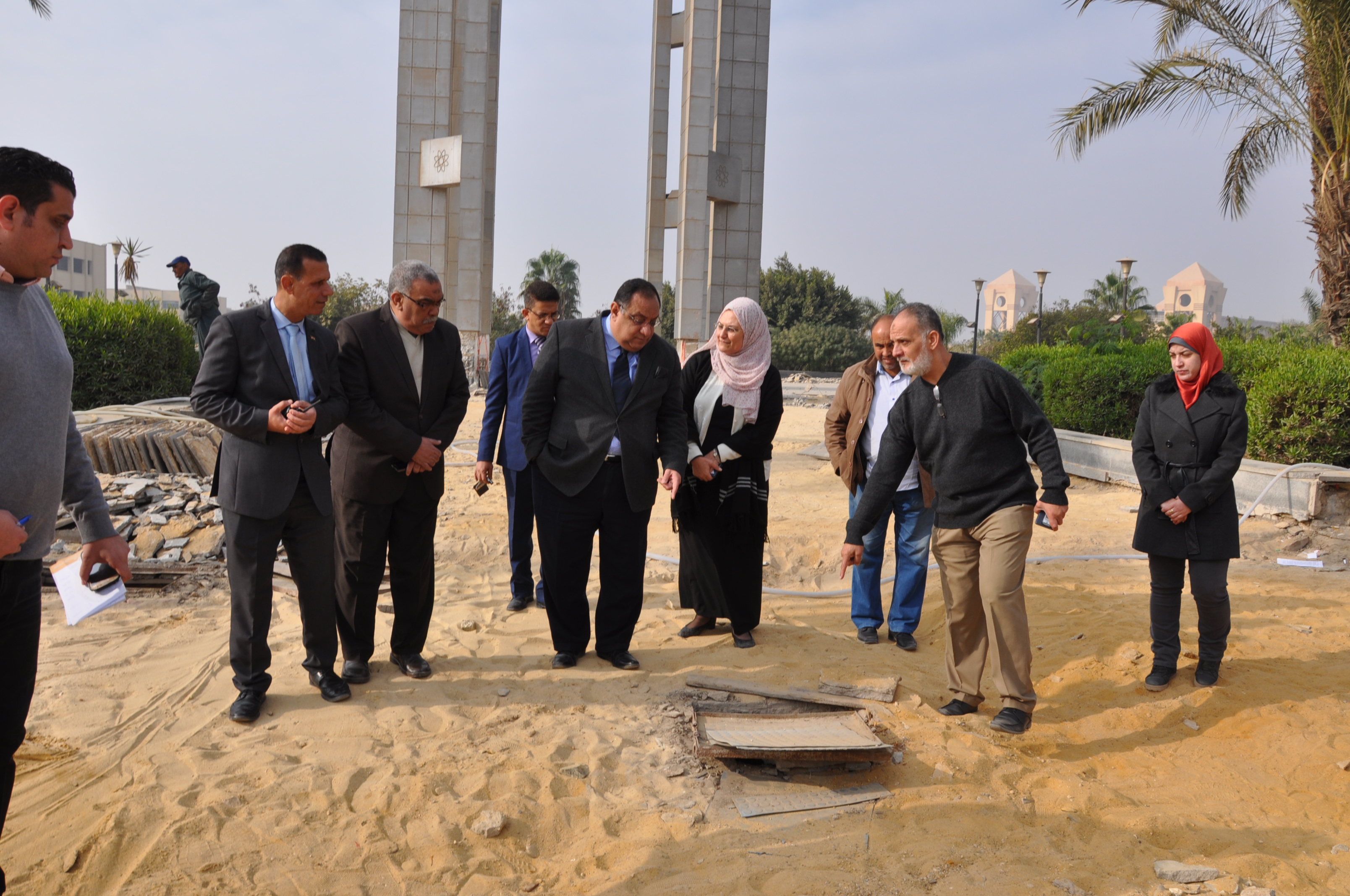 رئيس جامعة حلوان يتفقد أعمال تطوير منشآت الجامعة (2)