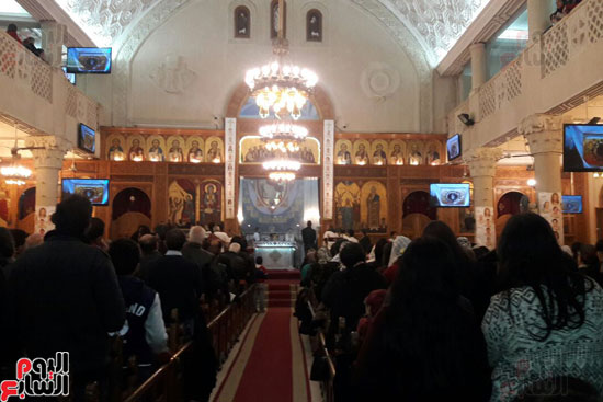 احتفلت كنائس الإسكندرية بعيد رأس السنة الميلادية (1)