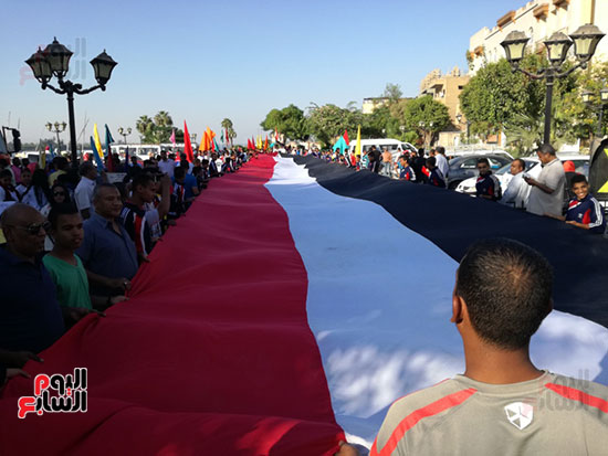  علم مصر فى مسيرة بكورنيش الأقصر