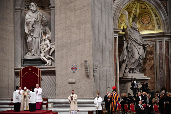 صور البابا فرانسيس يترأس قداس لصالح ضحايا حادث مارمينا بحلوان (3)